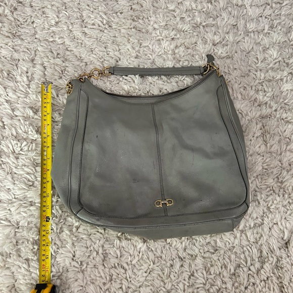 Salvatore Ferragamo Gray Leather Hobo Bag with Gold Chain vintage - Picture 7 of 7